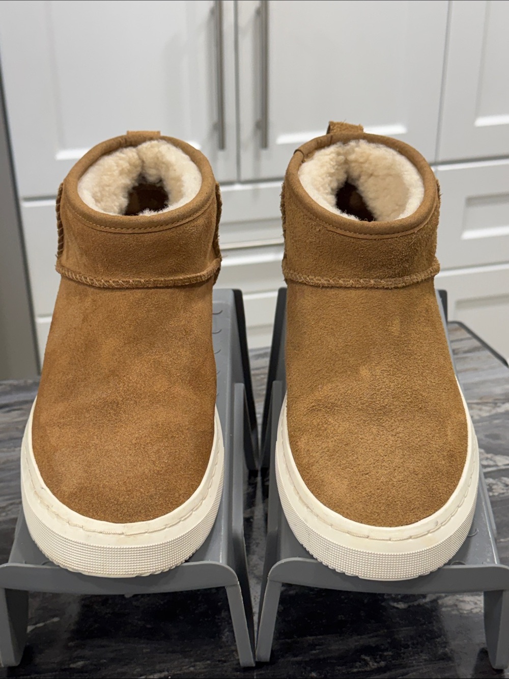 UGG Alameda Mini Boots | Women’s 8 | Chestnut | Shearling Lined